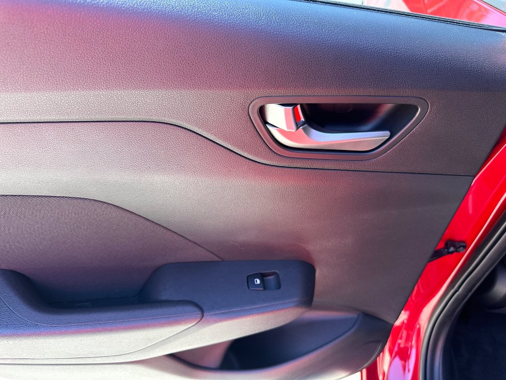 Used 2022 Hyundai Accent SE FWD image 14