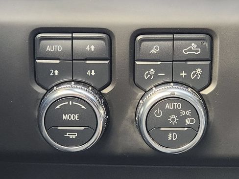 Used 2022 GMC Sierra 1500 AT4 w/ AT4 Premium Package AWD/4WD image 21