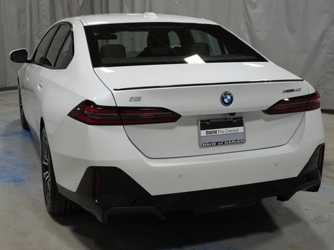 Used 2026 BMW i5 eDrive40 w/ M Sport Package AWD/4WD image 18