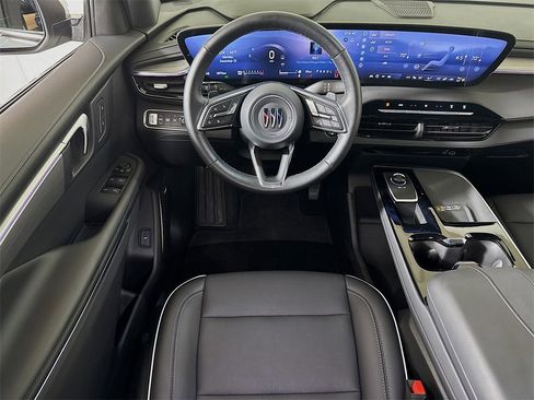 Used 2025 Buick Enclave Preferred image 21
