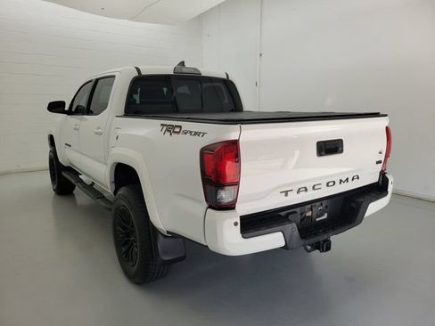 Used 2018 Toyota Tacoma TRD Sport w/ Technology Package RWD image 7
