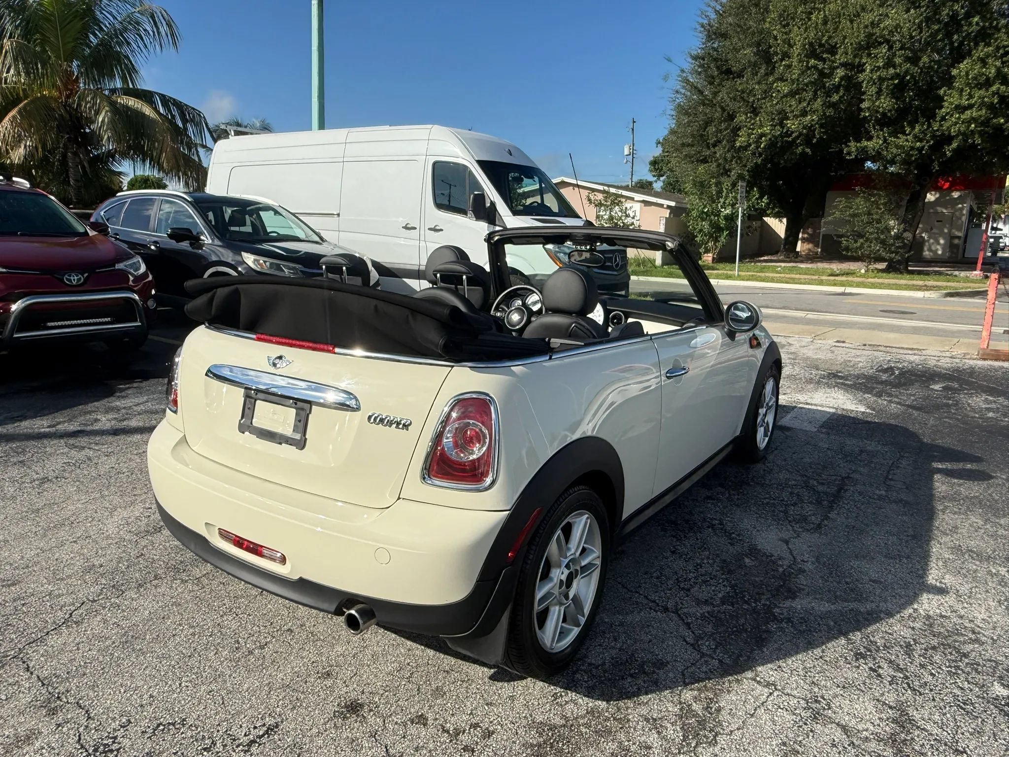 Used 2012 MINI Cooper Convertible FWD image 26
