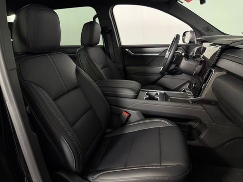 Used 2025 GMC Acadia Elevation w/ Elevation Premium Package image 34