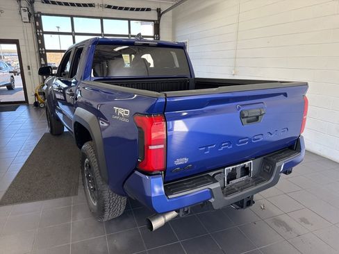 Certified 2024 Toyota Tacoma TRD Off-Road image 6