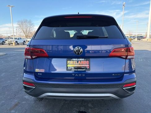 Used 2022 Volkswagen Taos SE w/ Panoramic Sunroof Package image 6