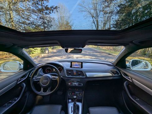 Used 2016 Audi Q3 2.0T Premium Plus w/ Technology Package image 18