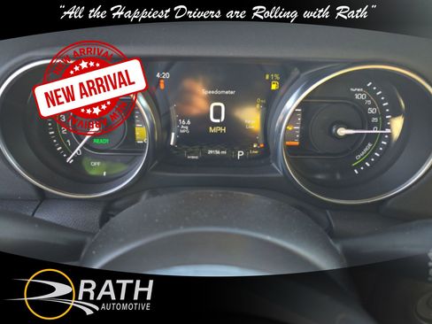 Used 2022 Jeep Wrangler Unlimited Sahara w/ Safety Group image 12