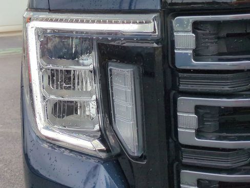 Used 2023 GMC Sierra 2500 AT4 AWD/4WD image 13