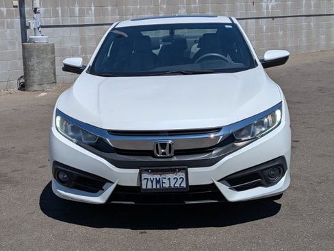 Used 2017 Honda Civic EX-T image 2