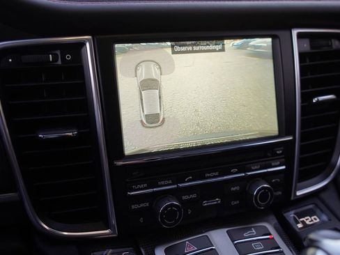 Used 2016 Porsche Panamera GTS image 31