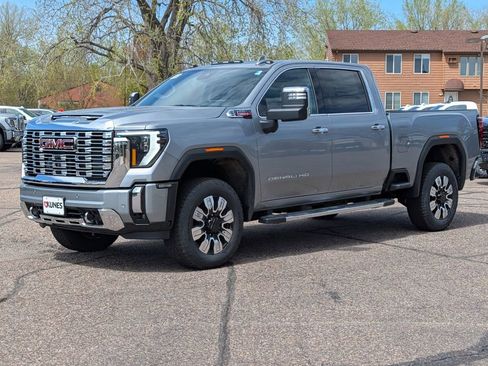 New 2026 GMC Sierra 3500 Denali w/ Denali Reserve Package AWD/4WD image 5