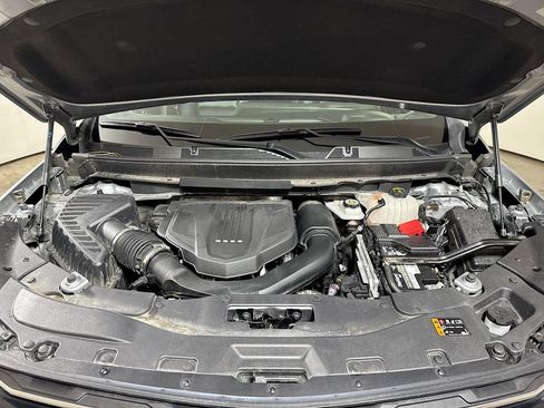 Certified 2025 Chevrolet Traverse LT FWD image 29