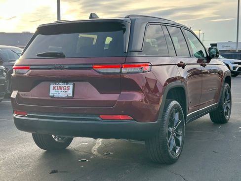 New 2025 Jeep Grand Cherokee Limited image 7