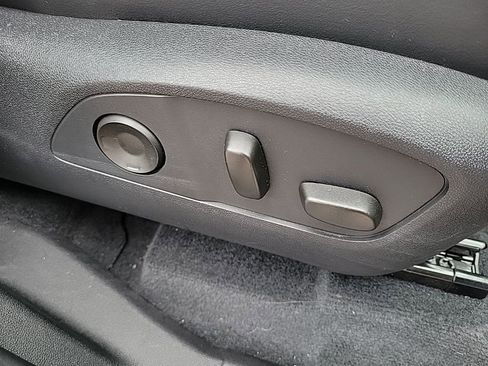 Used 2025 Buick Enclave Preferred image 23