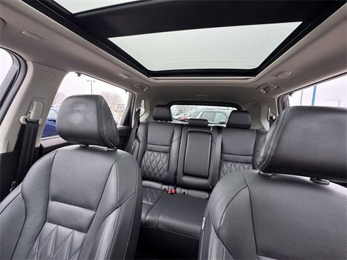 Used 2022 Nissan Rogue Platinum w/ Head-Up Display Package image 32