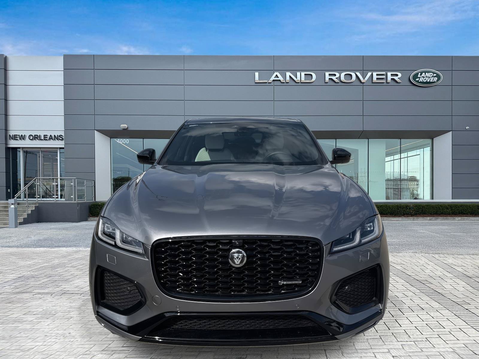 New 2025 Jaguar F-PACE R-Dynamic S AWD/4WD image 4