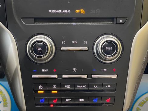 Used 2017 Lincoln MKC Reserve w/ Lincoln MKC Climate Package image 23