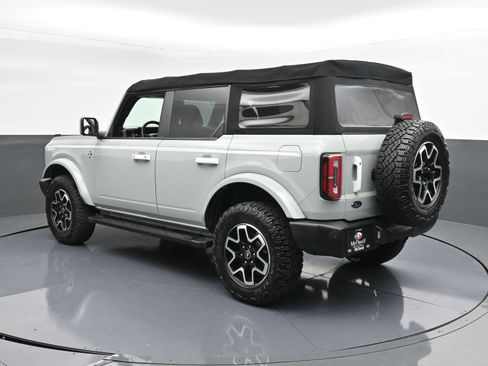 Used 2022 Ford Bronco Outer Banks image 6