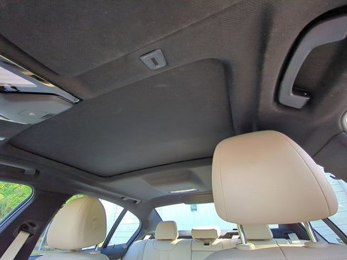 Used 2019 BMW 530i w/ Convenience Package RWD image 16
