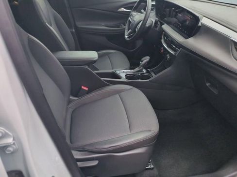 Used 2025 Buick Encore GX Preferred image 25