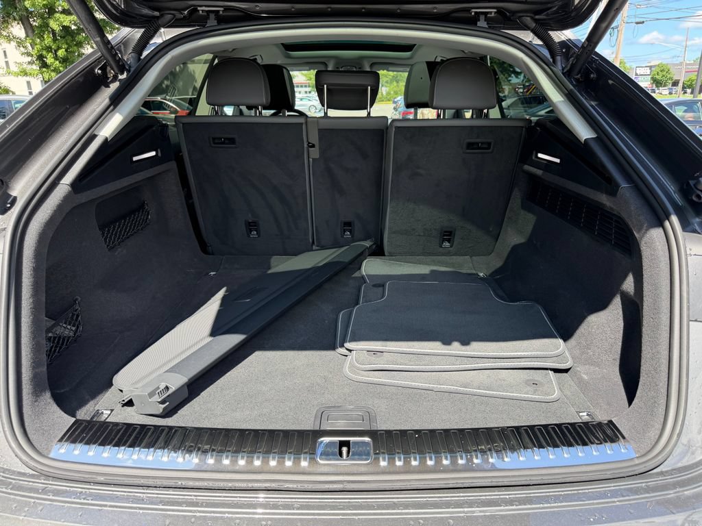 Certified 2025 Audi Q8 Premium w/ Convenience Package AWD/4WD image 31