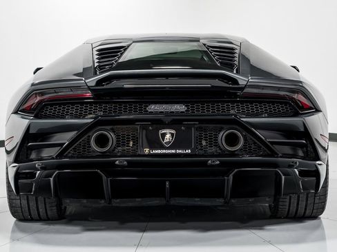 Used 2023 Lamborghini Huracan EVO RWD image 4