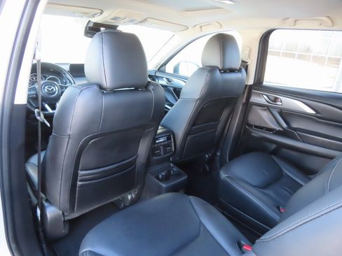 Used 2023 MAZDA CX-9 Touring image 31