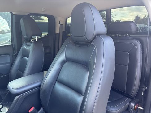 Used 2019 Chevrolet Colorado Z71 w/ LPO, Premium Interior Package image 49