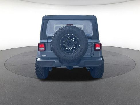 Used 2025 Jeep Wrangler Sport AWD/4WD image 4