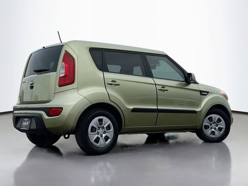 Used 2013 Kia Soul image 2