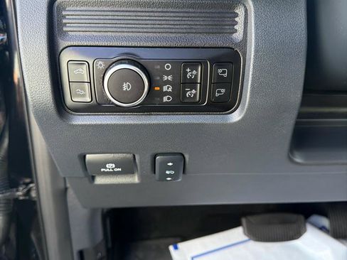Used 2026 Ford F350 Platinum w/ Tremor Off-Road Package AWD/4WD image 11