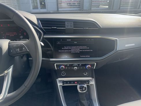 Certified 2025 Audi Q3 2.0T Premium Plus w/ Premium Plus Package image 26