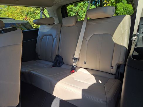 Used 2024 Ford Expedition Max Limited image 9