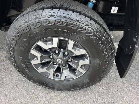 Used 2023 Toyota Tacoma TRD Off-Road AWD/4WD image 14