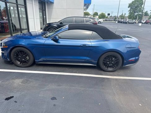 Used 2023 Ford Mustang Premium RWD image 5