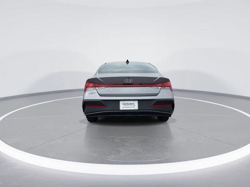 New 2026 Hyundai Elantra SE FWD image 7