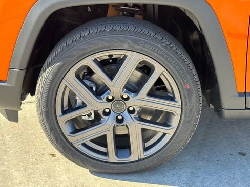 New 2026 Jeep Compass Latitude image 7