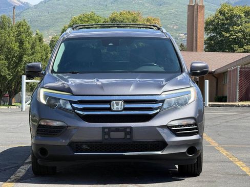 Used 2016 Honda Pilot Touring image 8