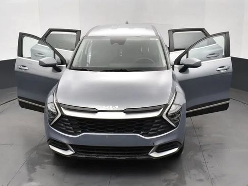 Used 2025 Kia Sportage LX FWD image 10