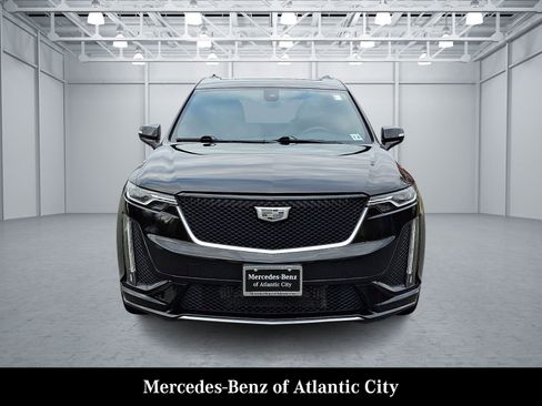 Used 2021 Cadillac XT6 Sport image 2