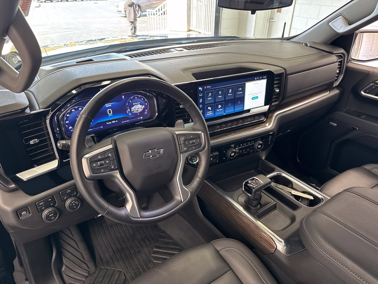 Used 2025 Chevrolet Silverado 1500 RST AWD/4WD image 16