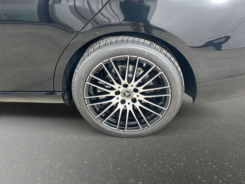 Certified 2025 Mercedes-Benz C 300 4MATIC Sedan image 40