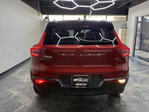 Used 2021 Volvo XC40 T5 R-Design AWD/4WD image 4
