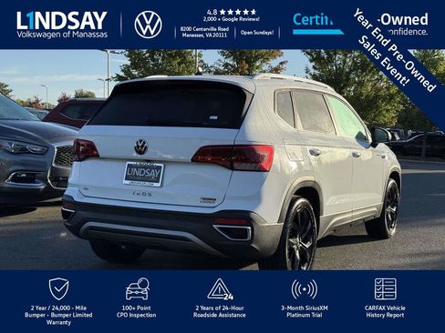 Certified 2022 Volkswagen Taos SE image 3