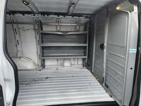 Used 2017 Chevrolet Express 2500 image 13