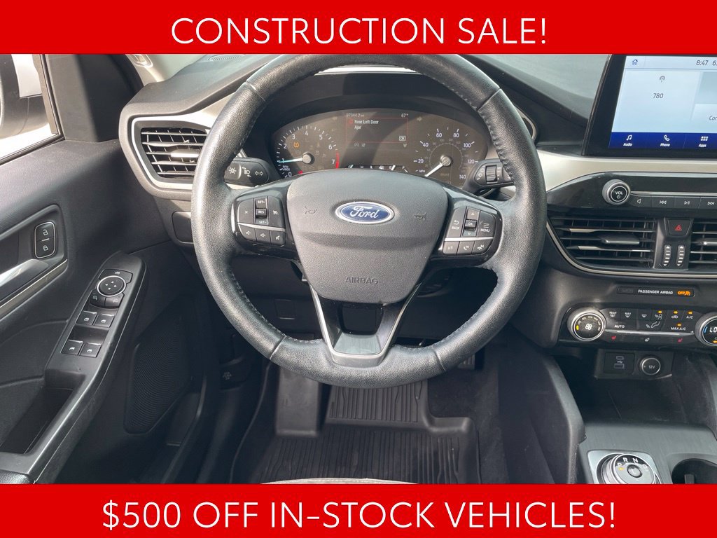 Used 2021 Ford Escape SE w/ Cold Weather Package AWD/4WD image 12