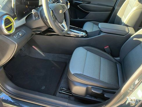 New 2026 Chevrolet Trax LT w/ Driver Confidence Package image 13