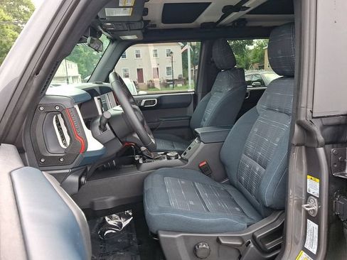 Used 2025 Ford Bronco Heritage Edition AWD/4WD image 17