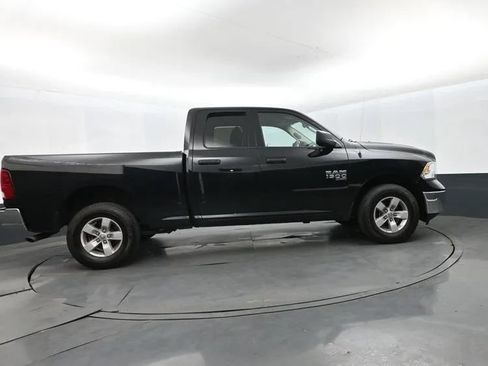 Used 2024 RAM 1500 Classic SLT AWD/4WD image 4