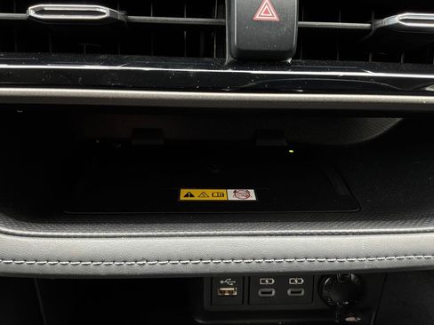 Used 2023 Toyota Highlander Limited AWD/4WD image 37